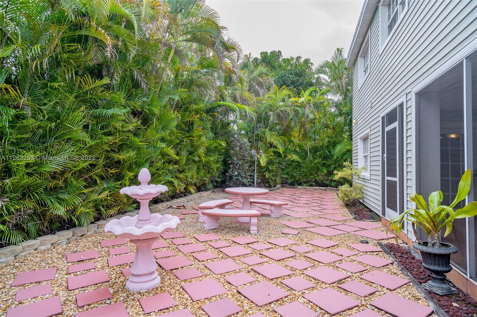 COUNTRY WALK SEC 5 - Residential Lease