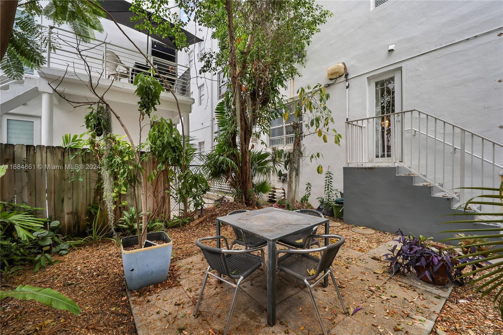 SOUTH BEACH HUDSON CONDO - Residential