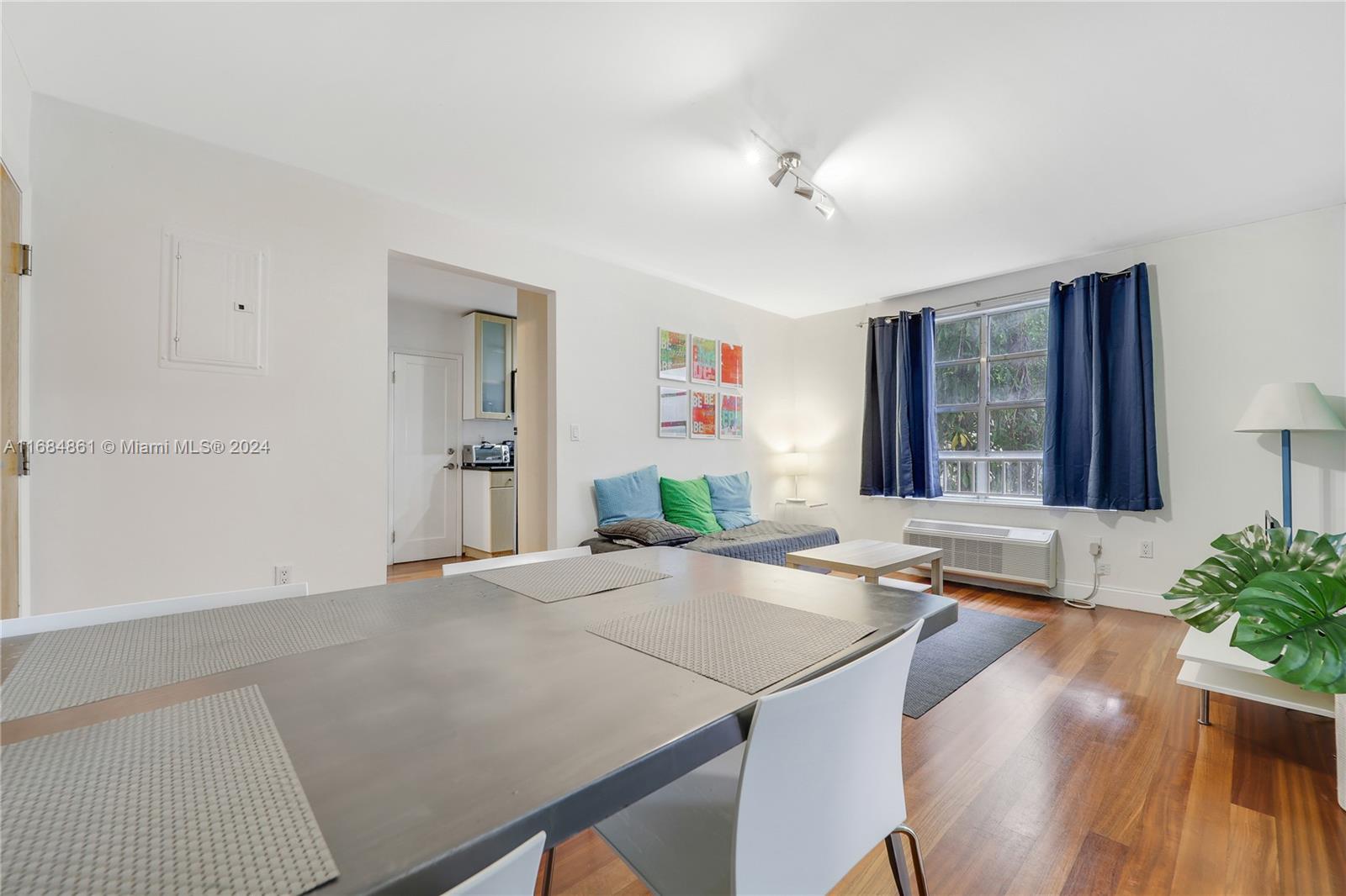 420 15th St 105