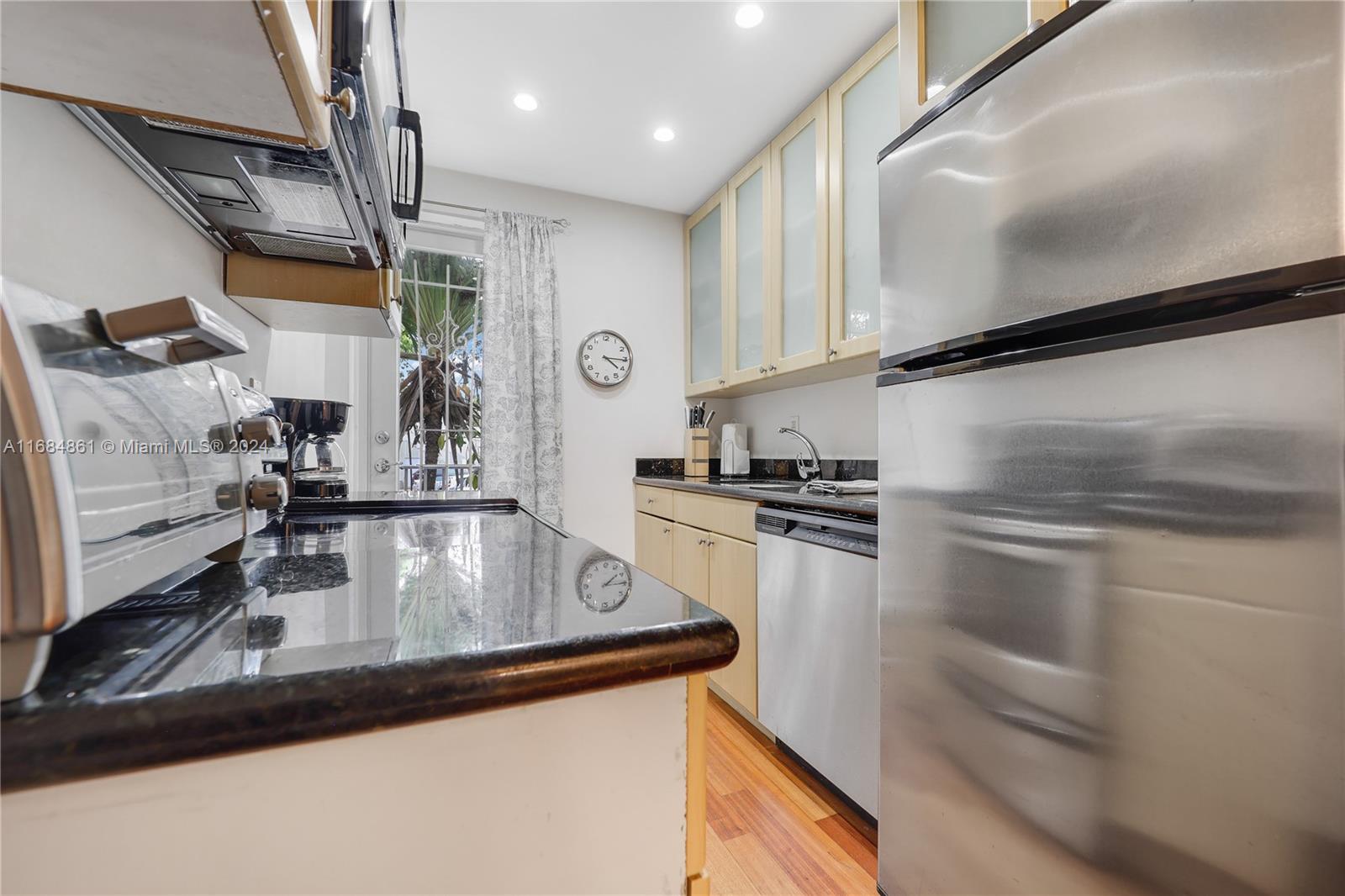420 15th St 105