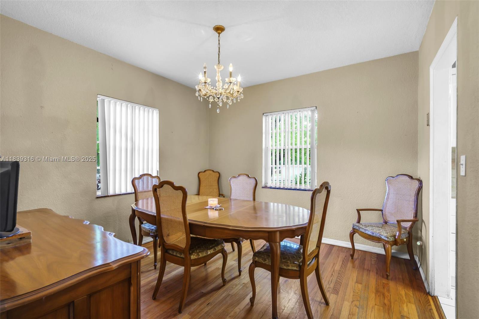 PORTER MANOR - Residential