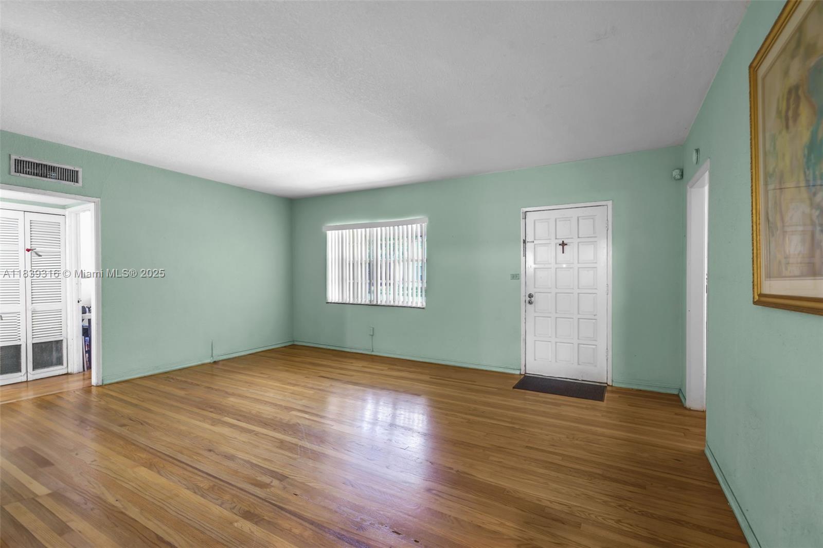 PORTER MANOR - Residential