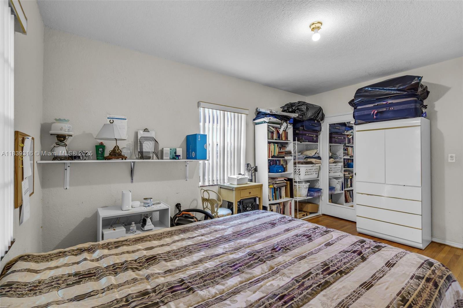 PORTER MANOR - Residential