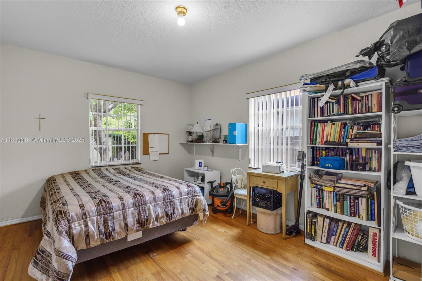 PORTER MANOR - Residential