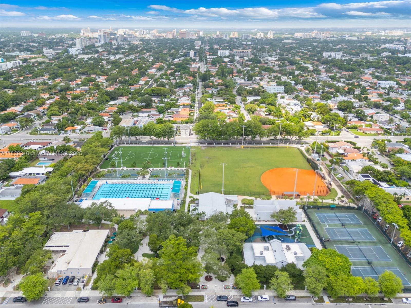 PORTER MANOR - Residential