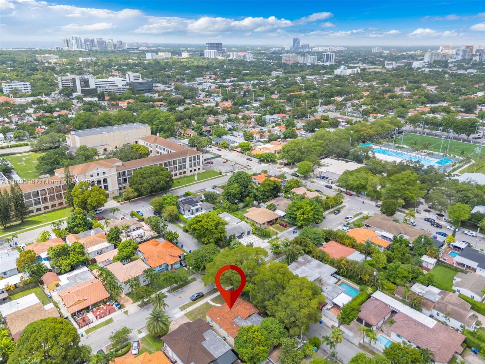 PORTER MANOR - Residential