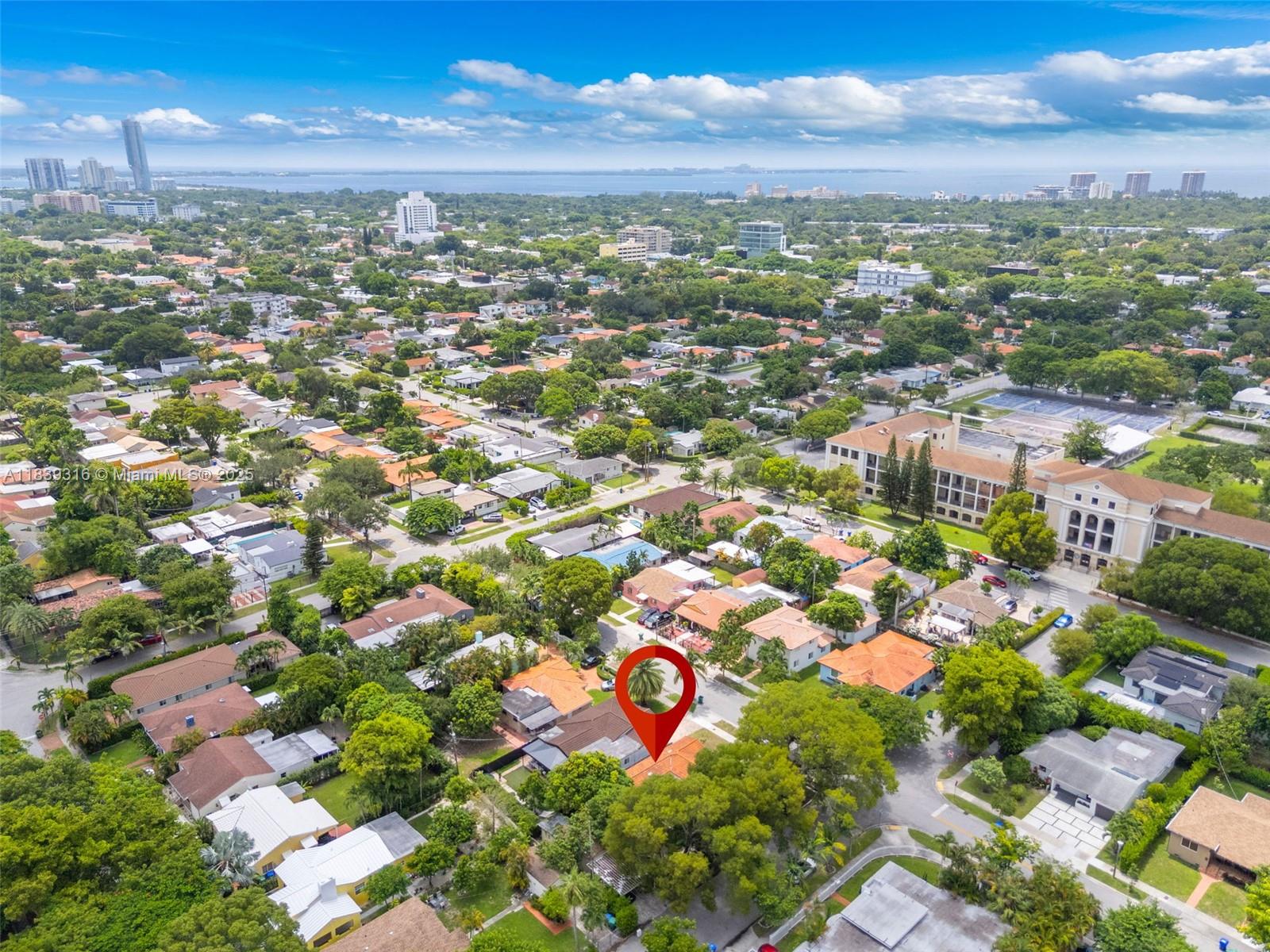 PORTER MANOR - Residential