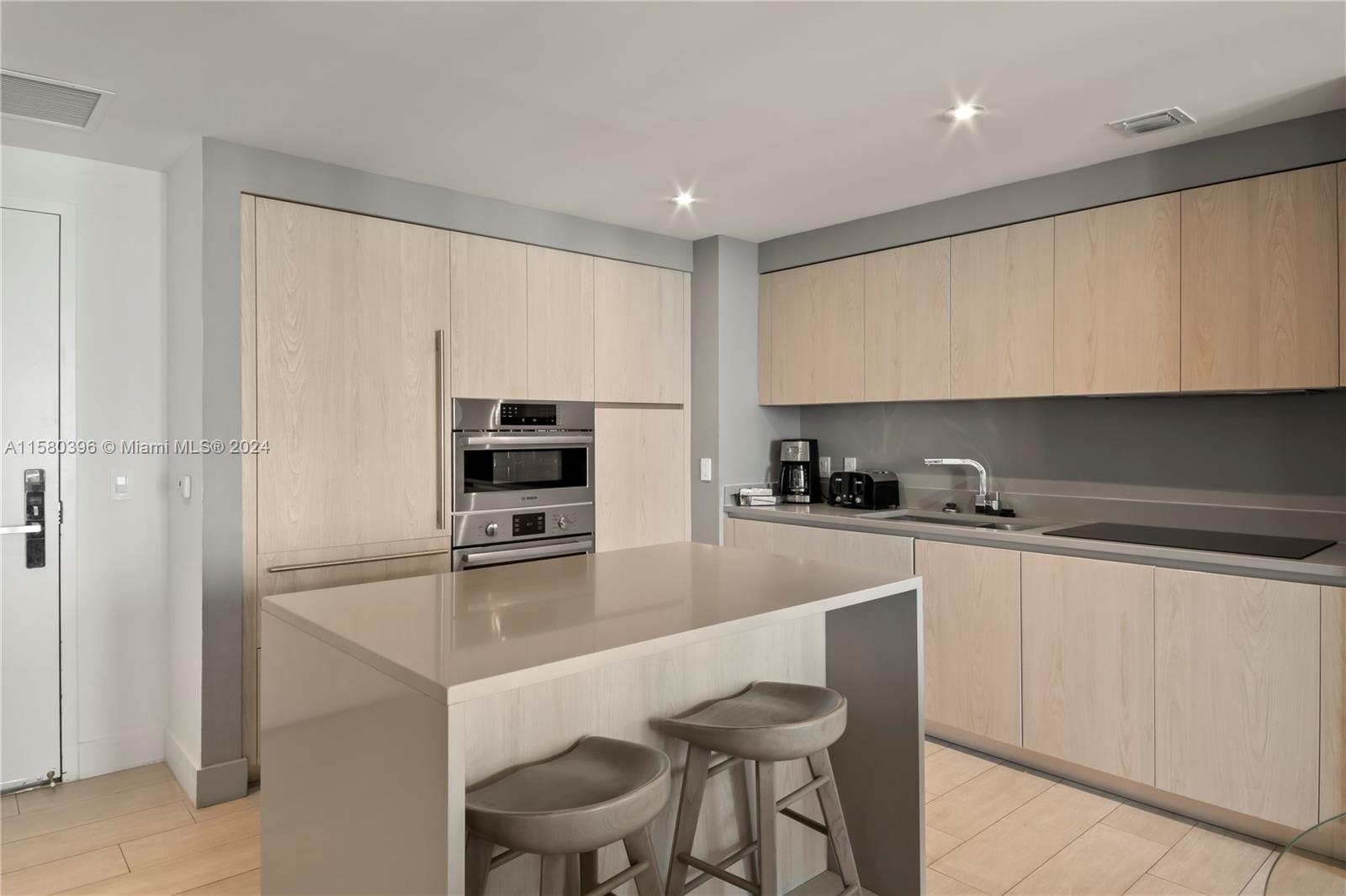 4010 SOUTH OCEAN CONDO - Residential Lease