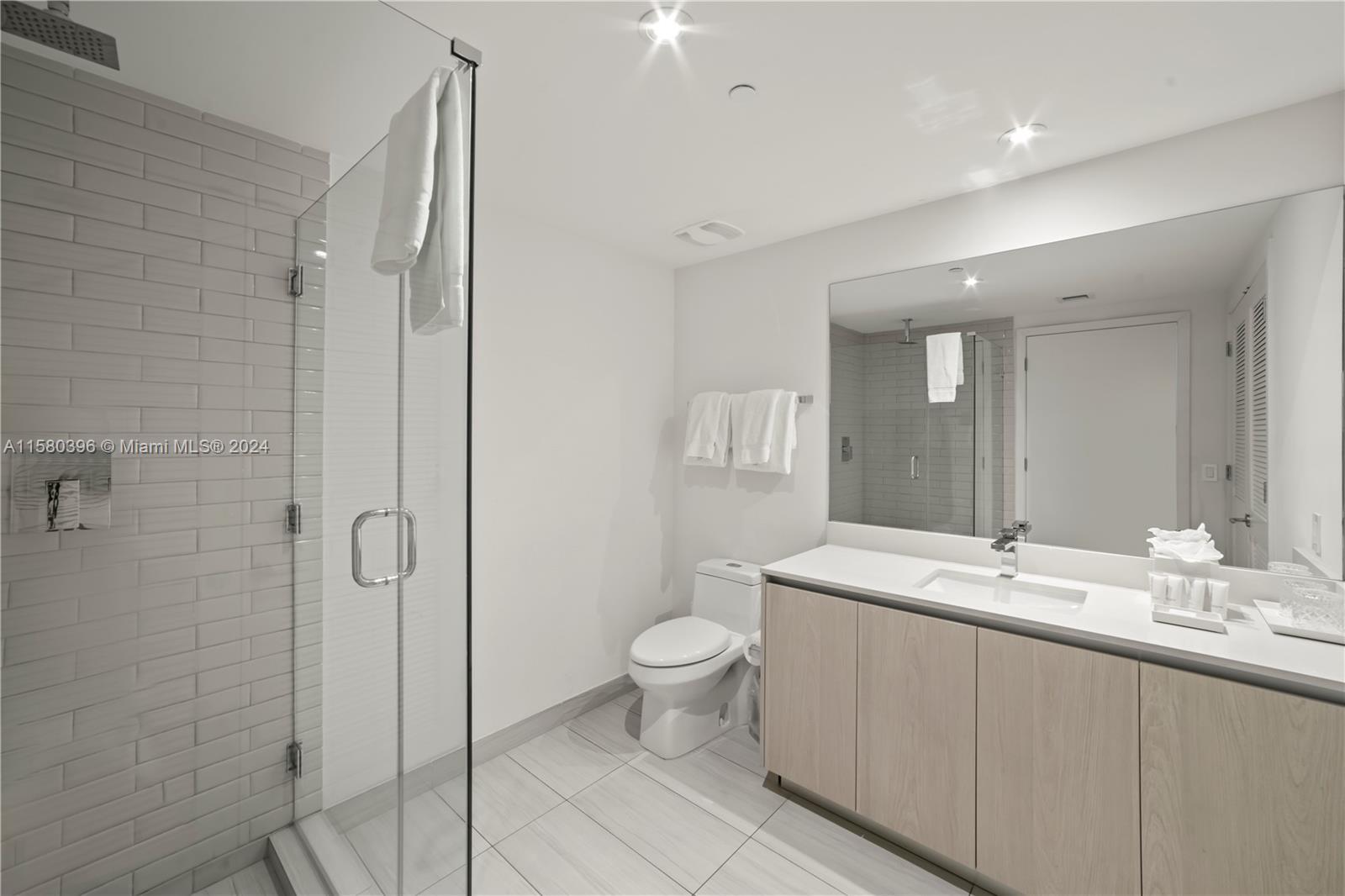 4010 SOUTH OCEAN CONDO - Residential Lease