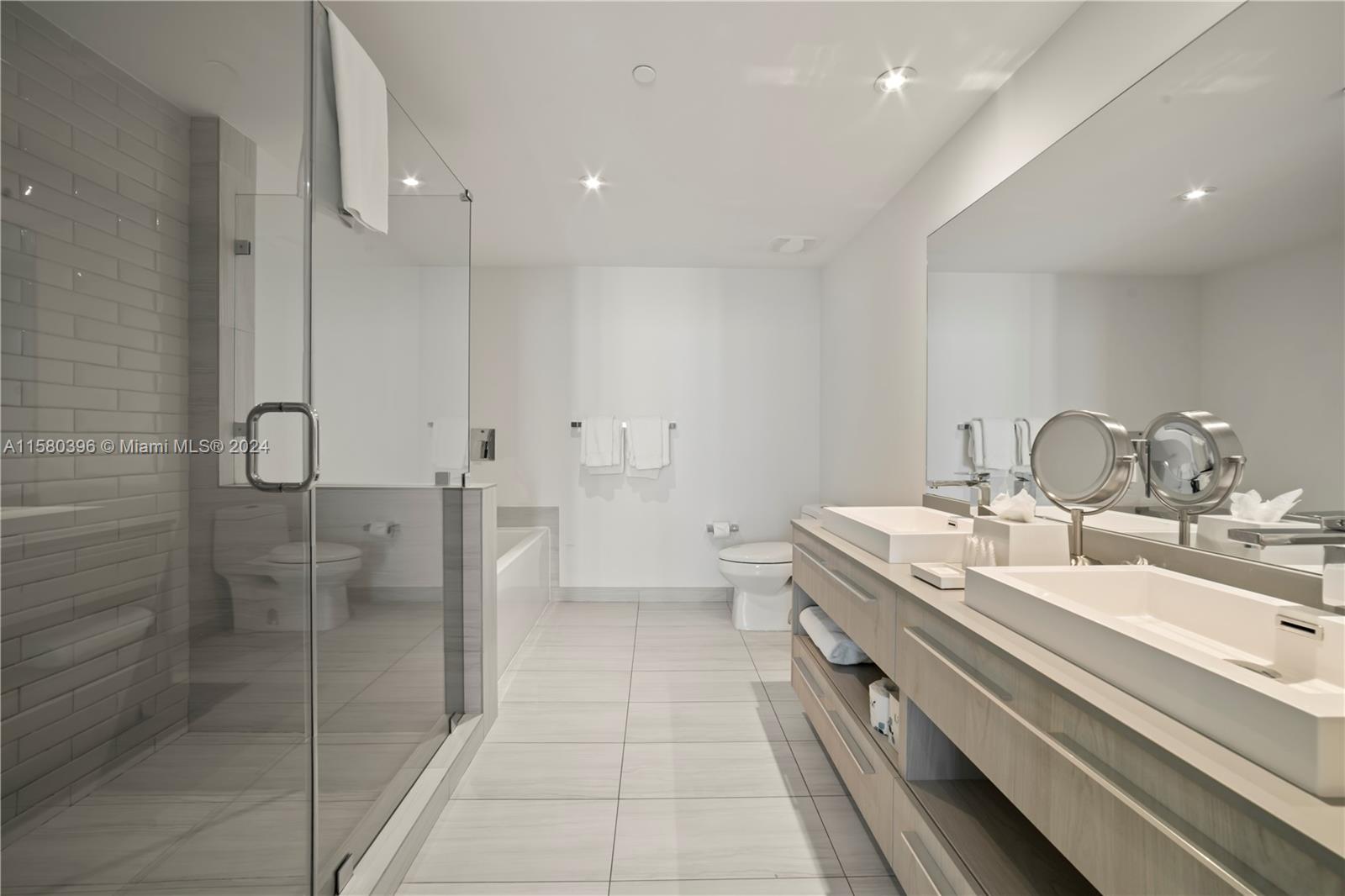 4010 SOUTH OCEAN CONDO - Residential Lease