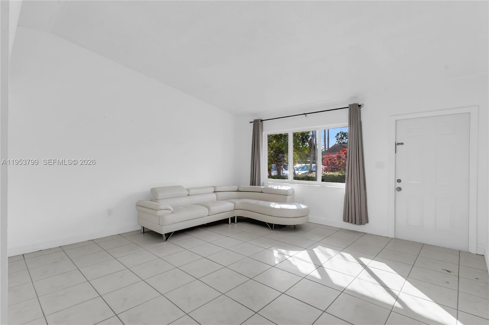 WESTWIND LAKES TOWNHOUSES - Residential