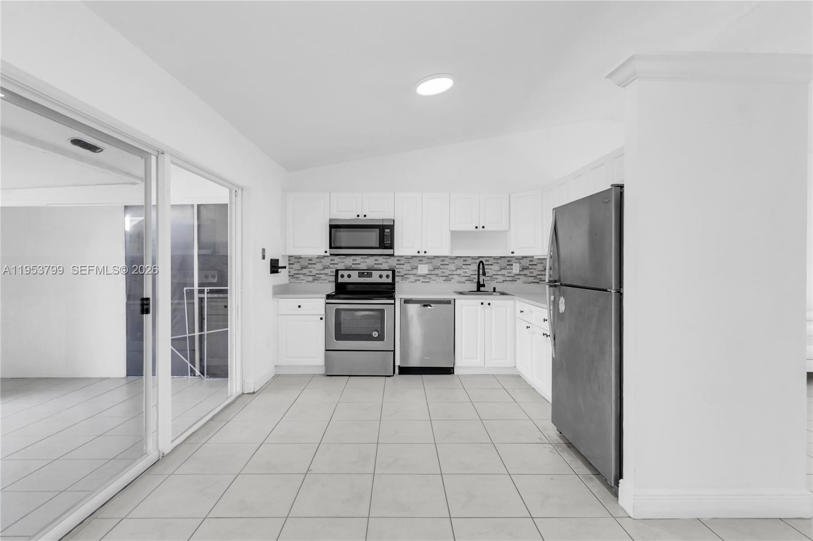 WESTWIND LAKES TOWNHOUSES - Residential