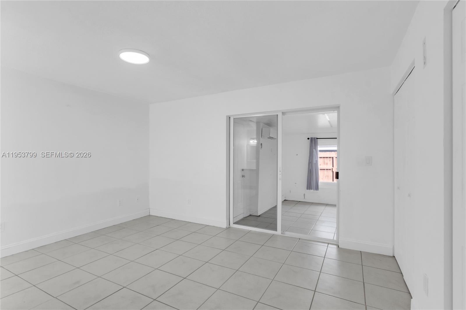 WESTWIND LAKES TOWNHOUSES - Residential