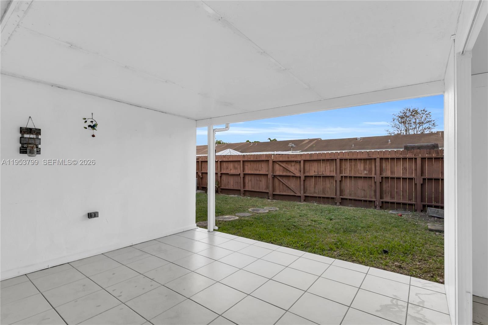 WESTWIND LAKES TOWNHOUSES - Residential