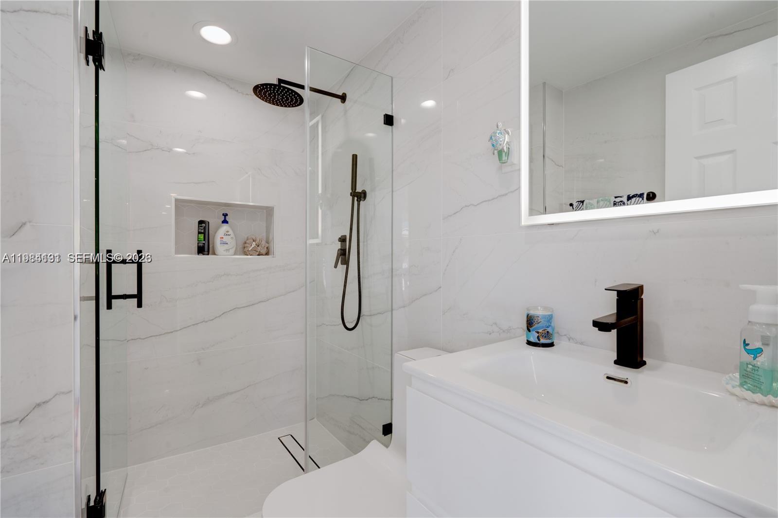 OCEAN ISLE ESTATE - Residential