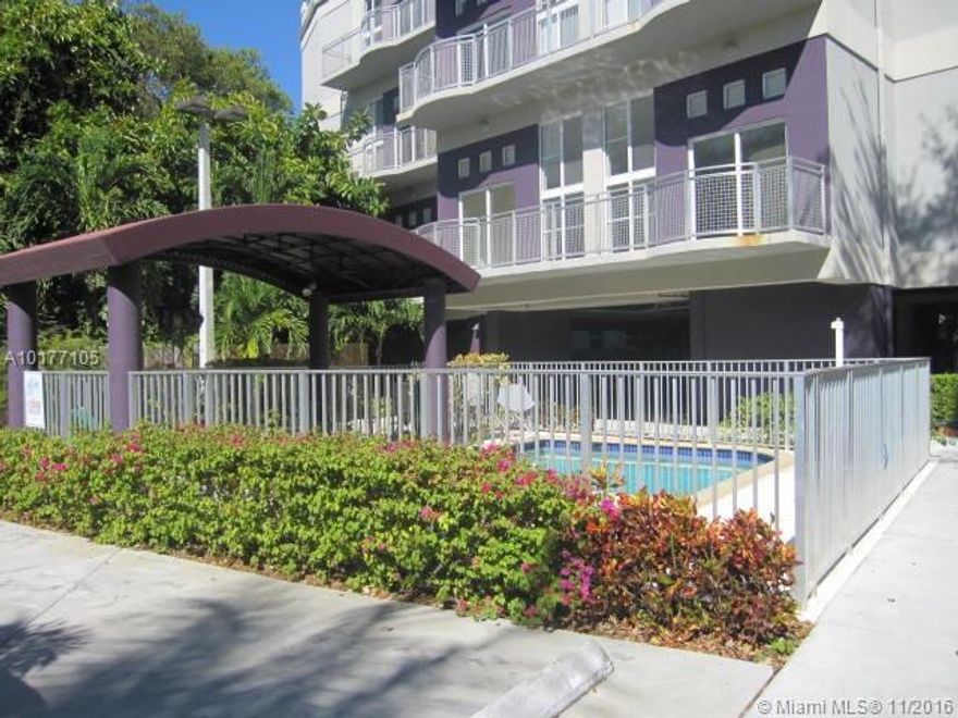 Spacious loft unit with beautiful views of treetops and park located  on canal directly in front of unit. Walking distance to area restaurants and shops.  10 minutes to downtown miami and the 12 minutes to south beach.Unit boast of 13 foot ceilings, floor to ceiling windows, walk in closet, large bathroom, large kitchen and additional closet for storage