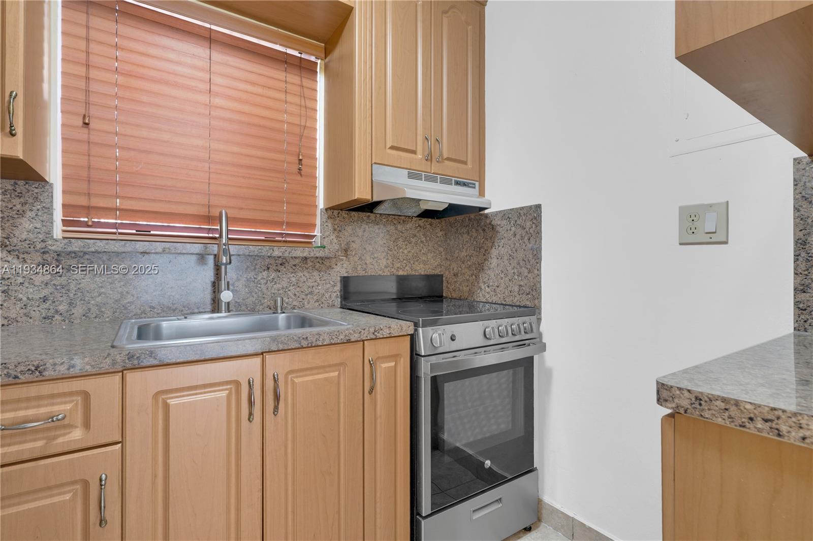 PLAZA MARIA CONDO - Residential