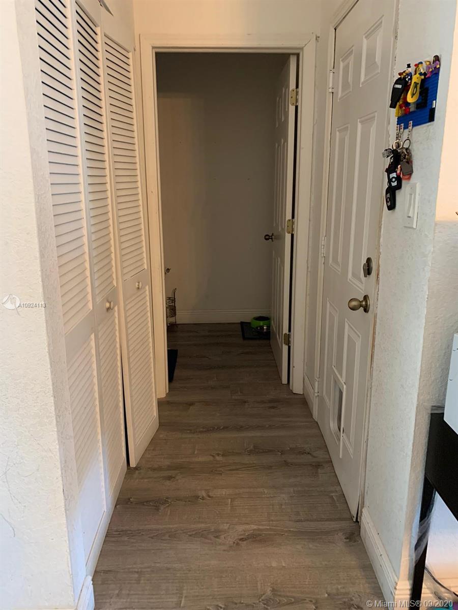 SILVER PALM EAST SECTION - Residential Lease