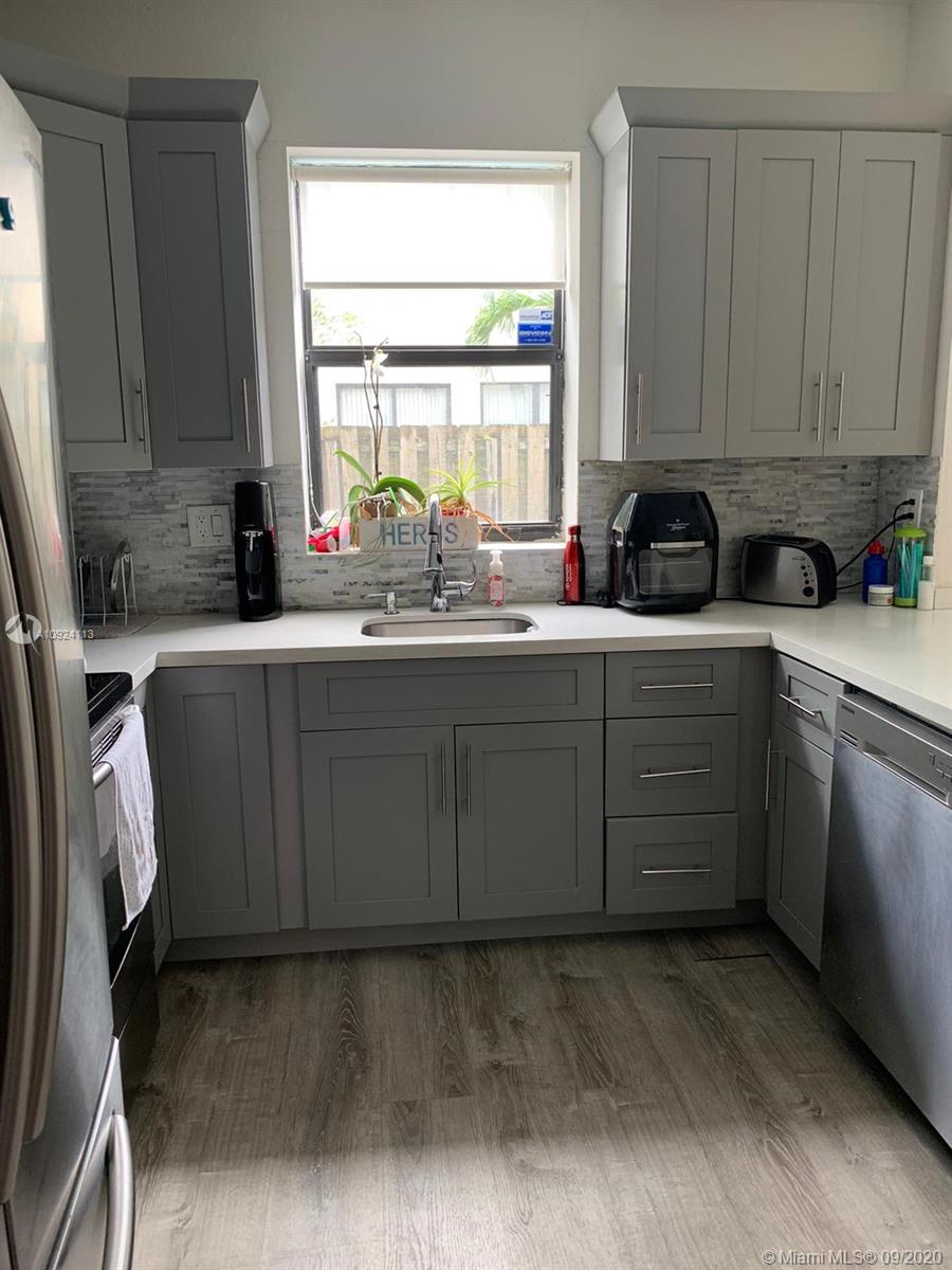 SILVER PALM EAST SECTION - Residential Lease