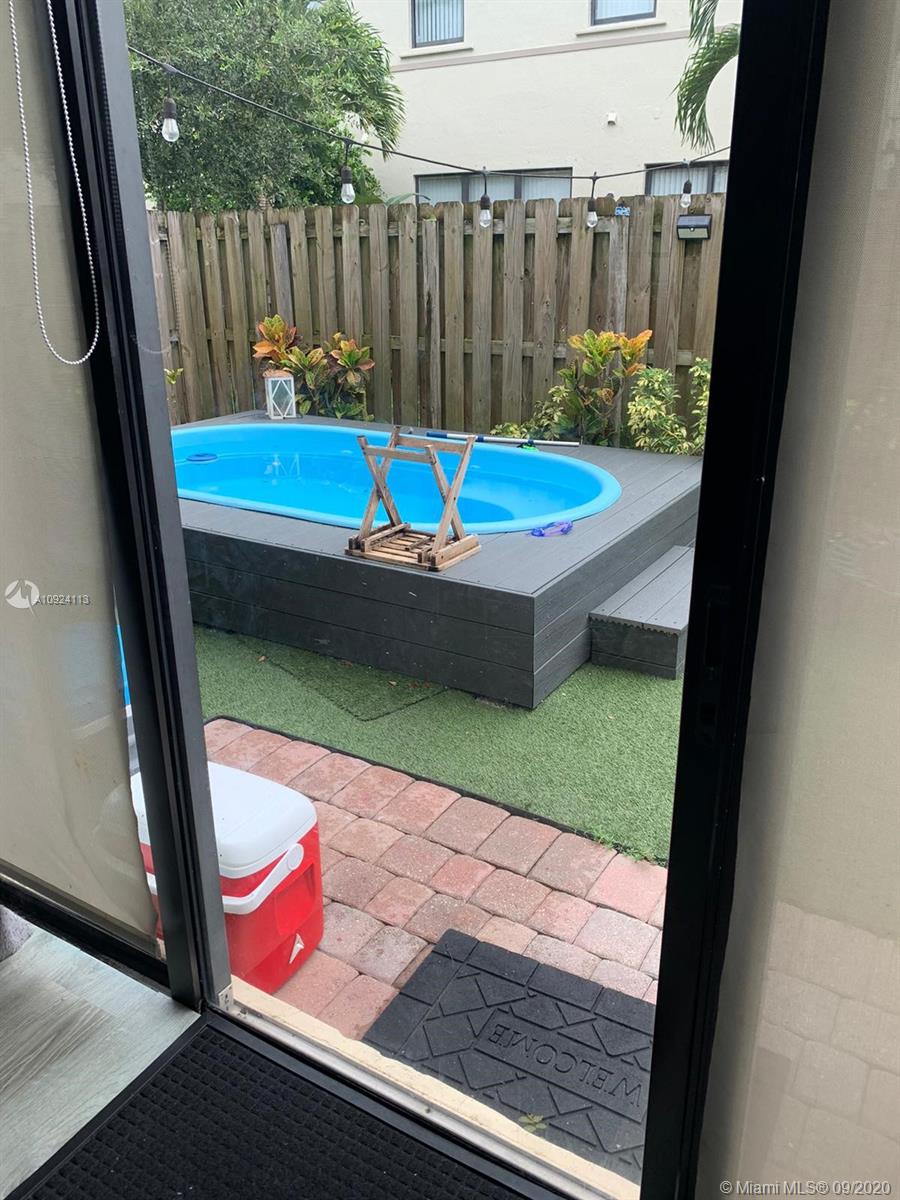 SILVER PALM EAST SECTION - Residential Lease