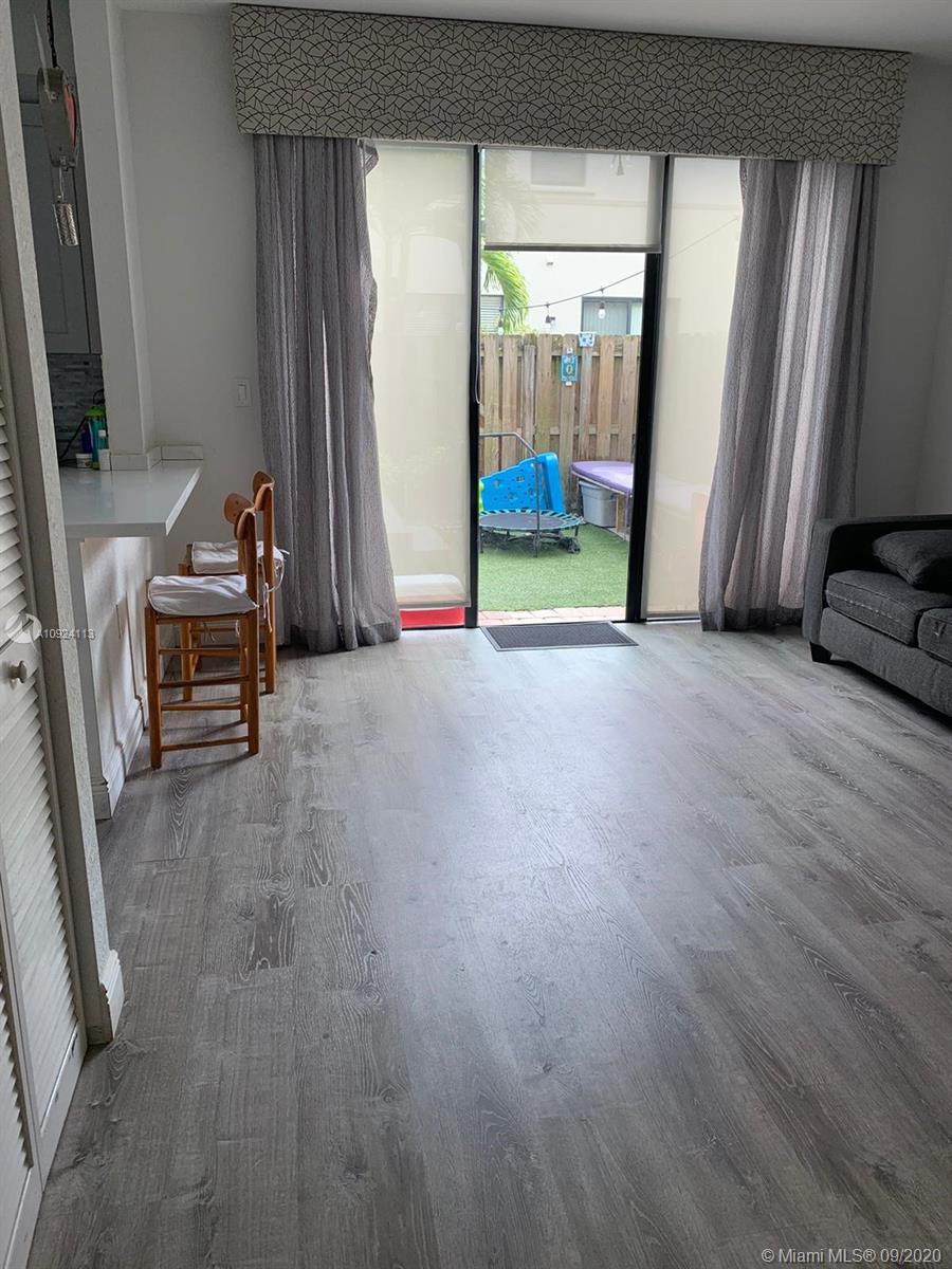 SILVER PALM EAST SECTION - Residential Lease