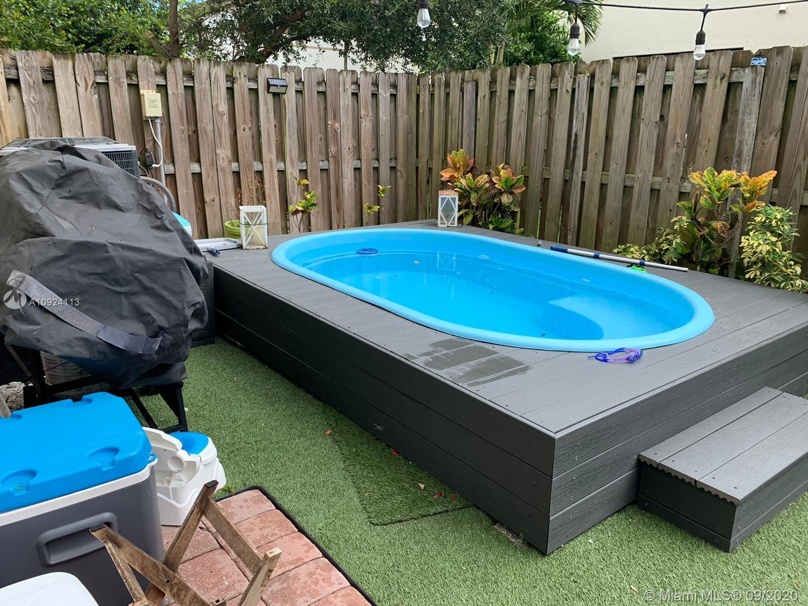 SILVER PALM EAST SECTION - Residential Lease