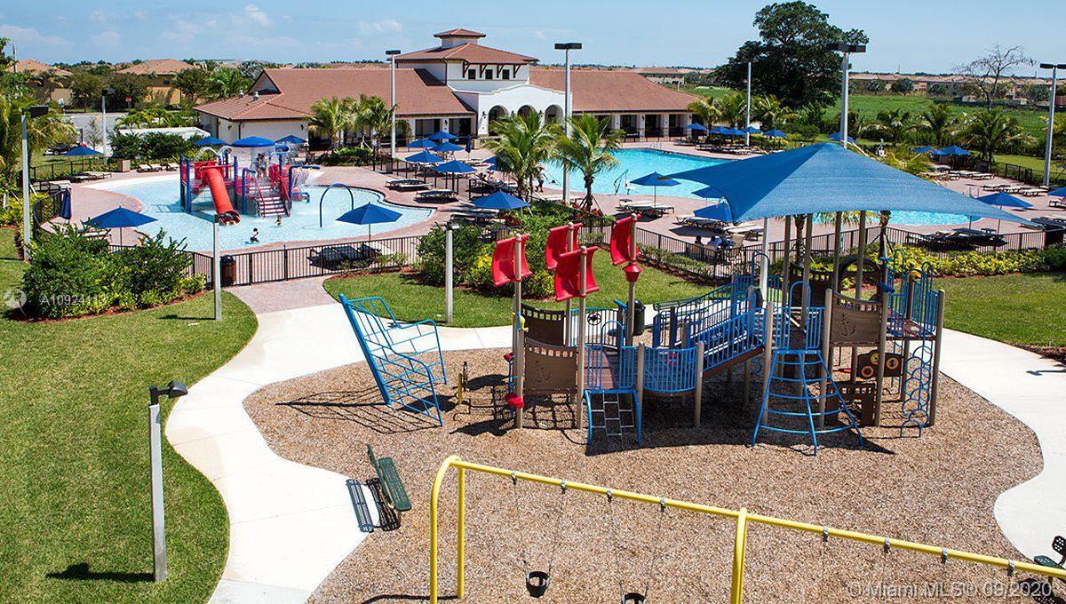 SILVER PALM EAST SECTION - Residential Lease