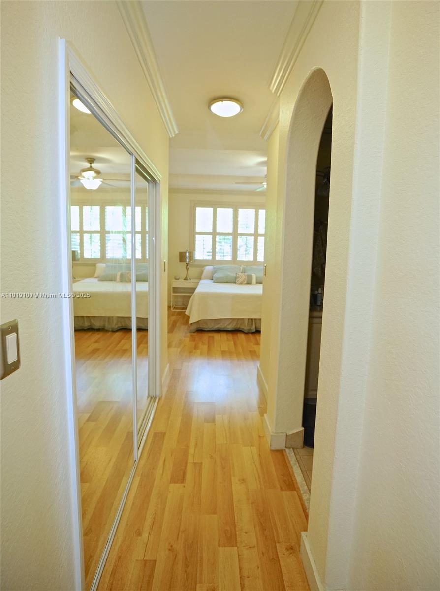 DORAL SOUTHEAST PATIO-HOM - Residential
