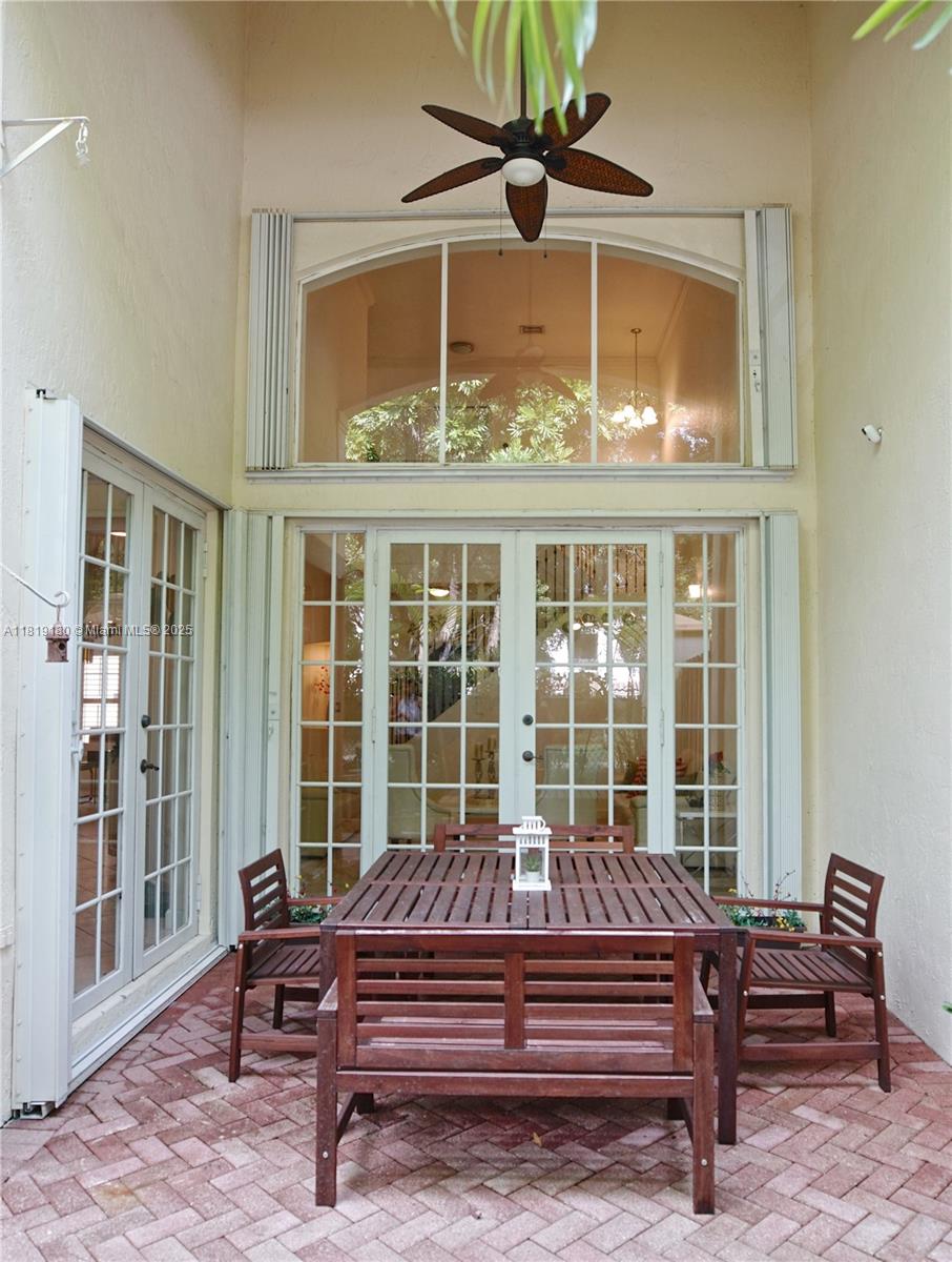 DORAL SOUTHEAST PATIO-HOM - Residential