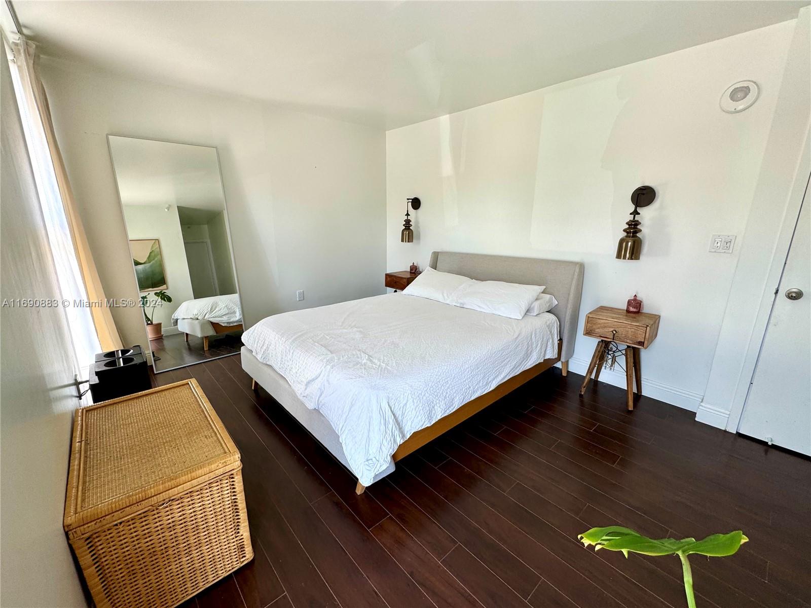 MIRADOR 1035 CONDO - Residential