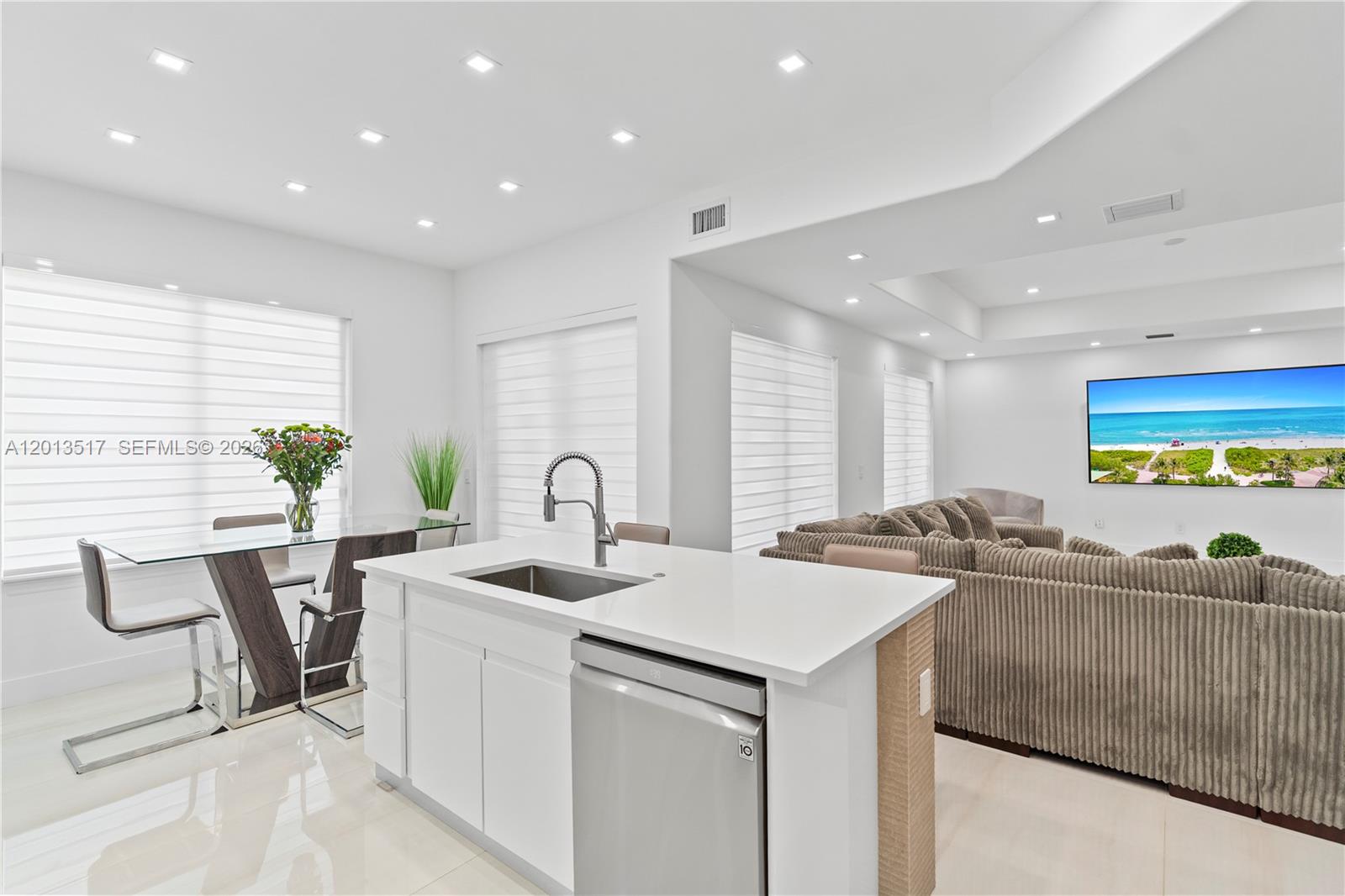 AVENTURA LAKES - PHASE II - Residential
