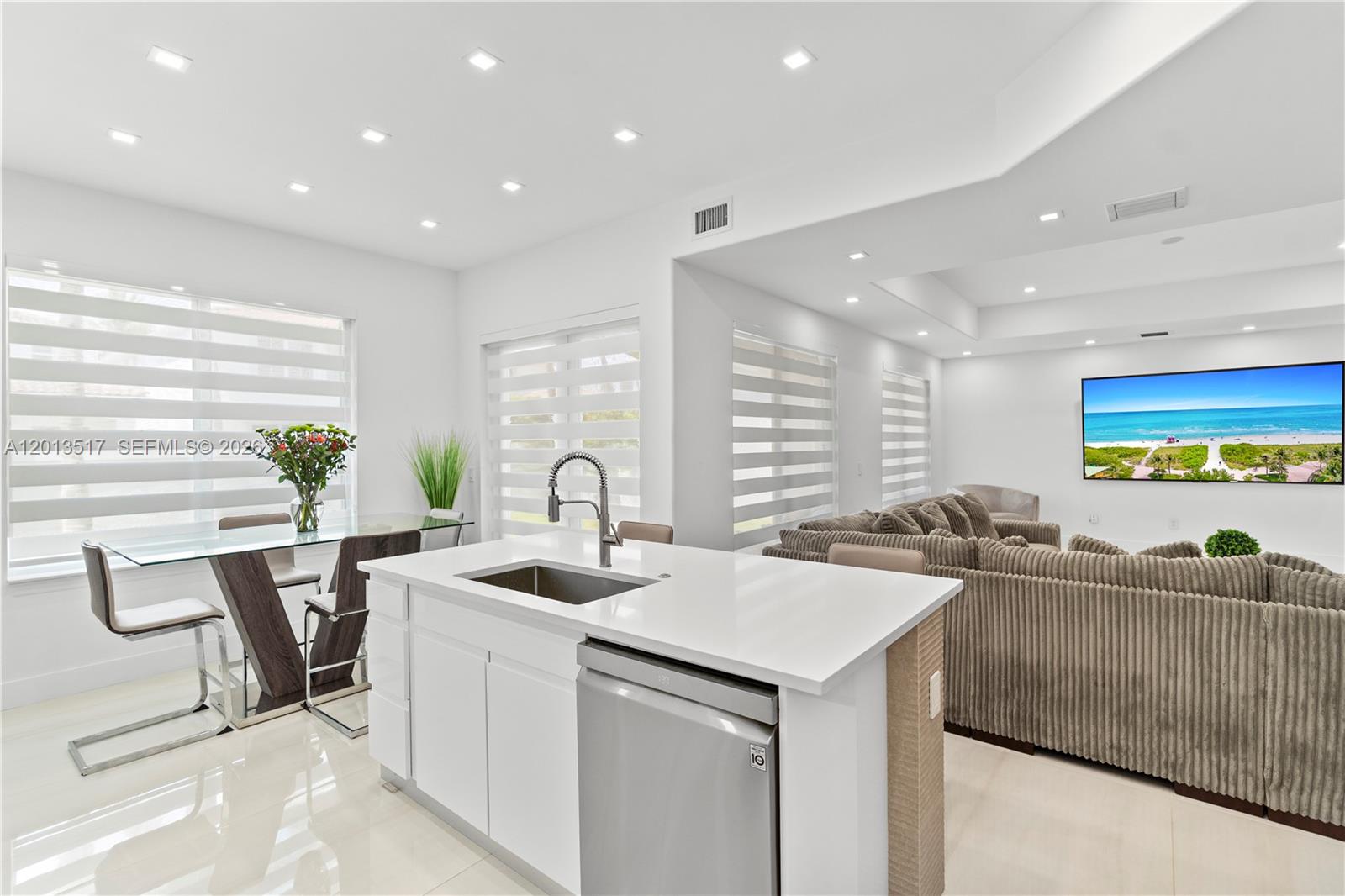 AVENTURA LAKES - PHASE II - Residential