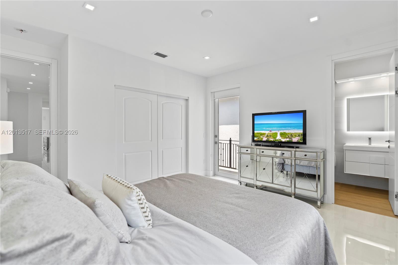 AVENTURA LAKES - PHASE II - Residential
