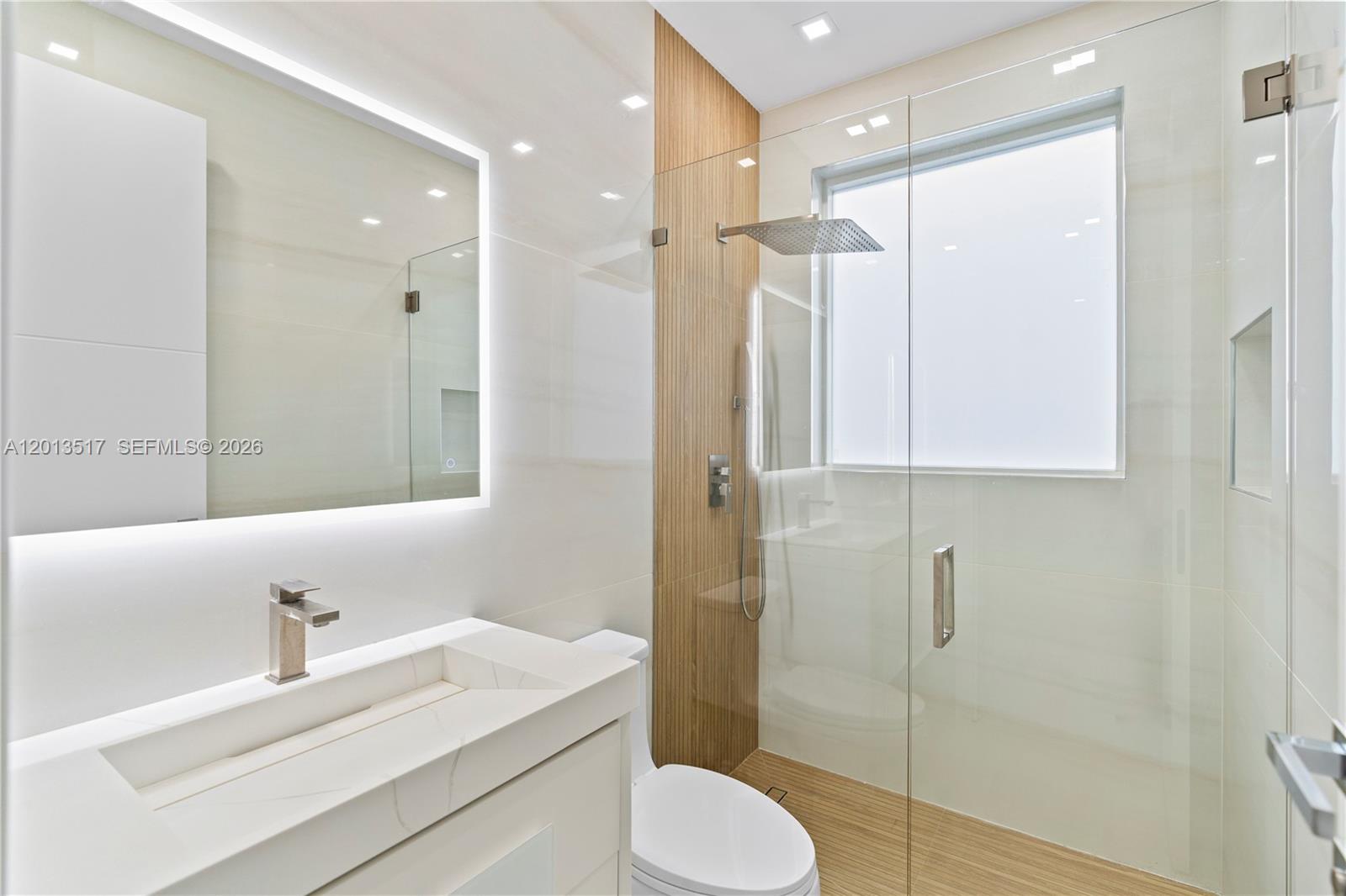 AVENTURA LAKES - PHASE II - Residential