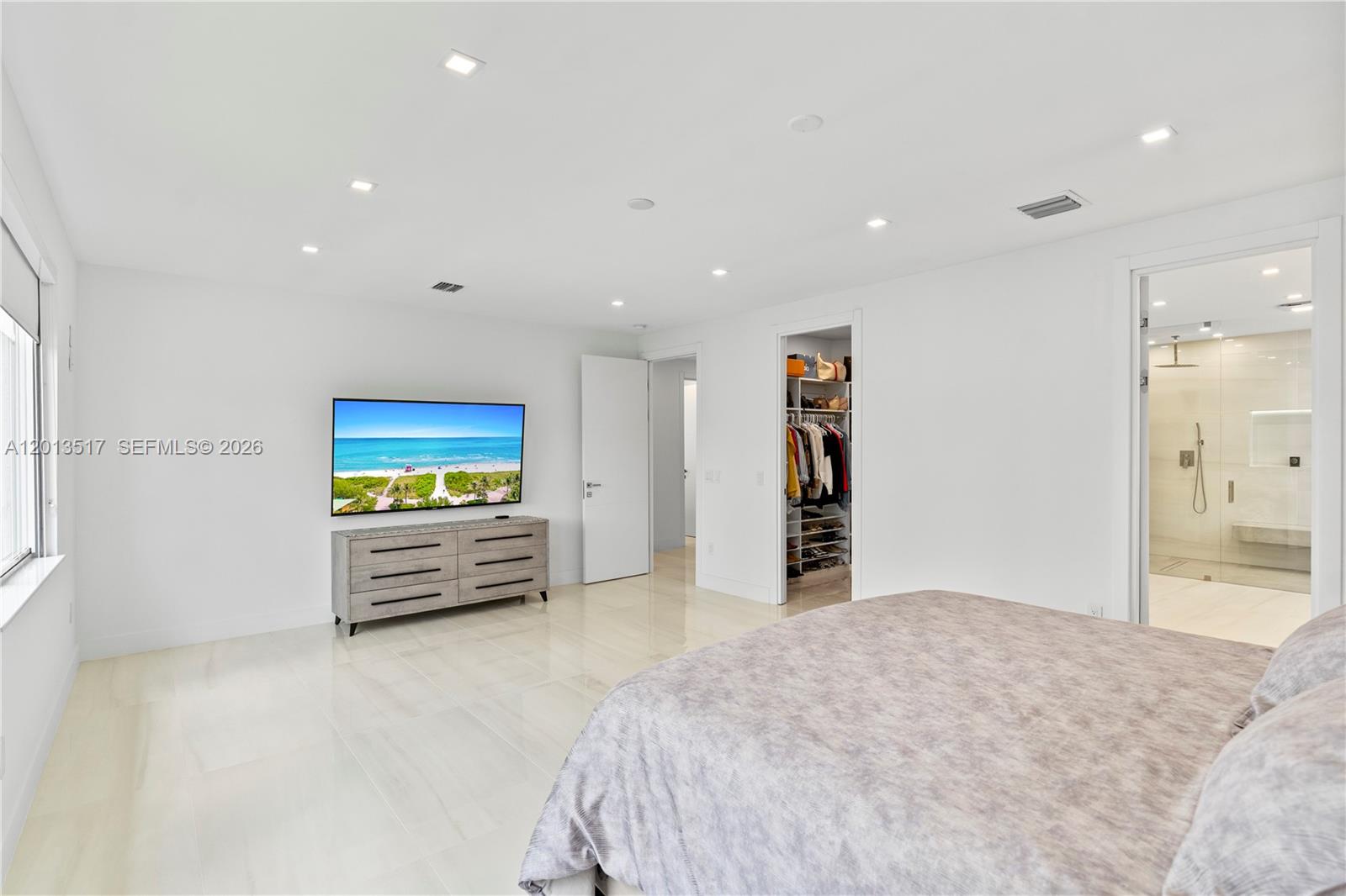 AVENTURA LAKES - PHASE II - Residential