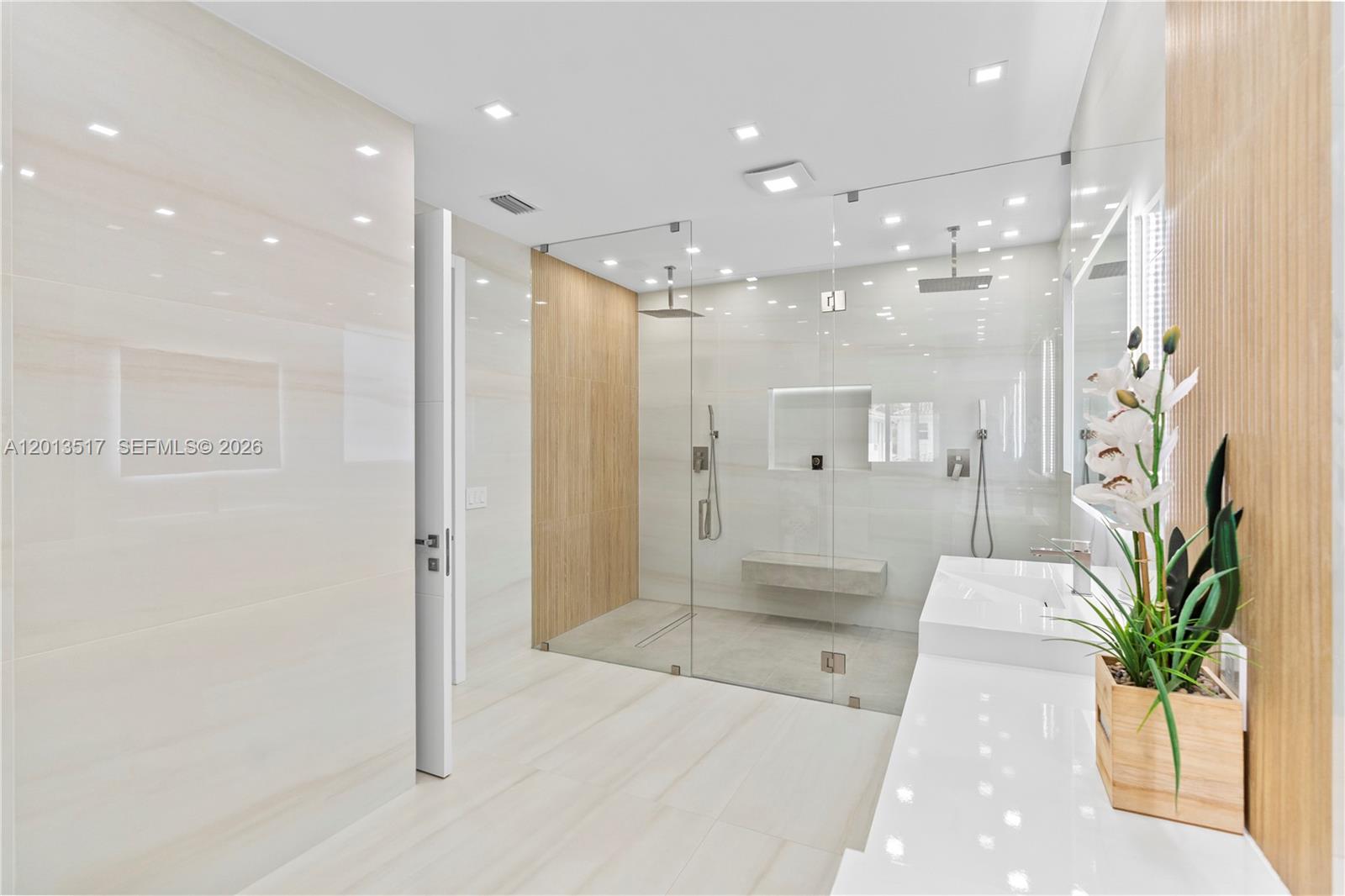 AVENTURA LAKES - PHASE II - Residential