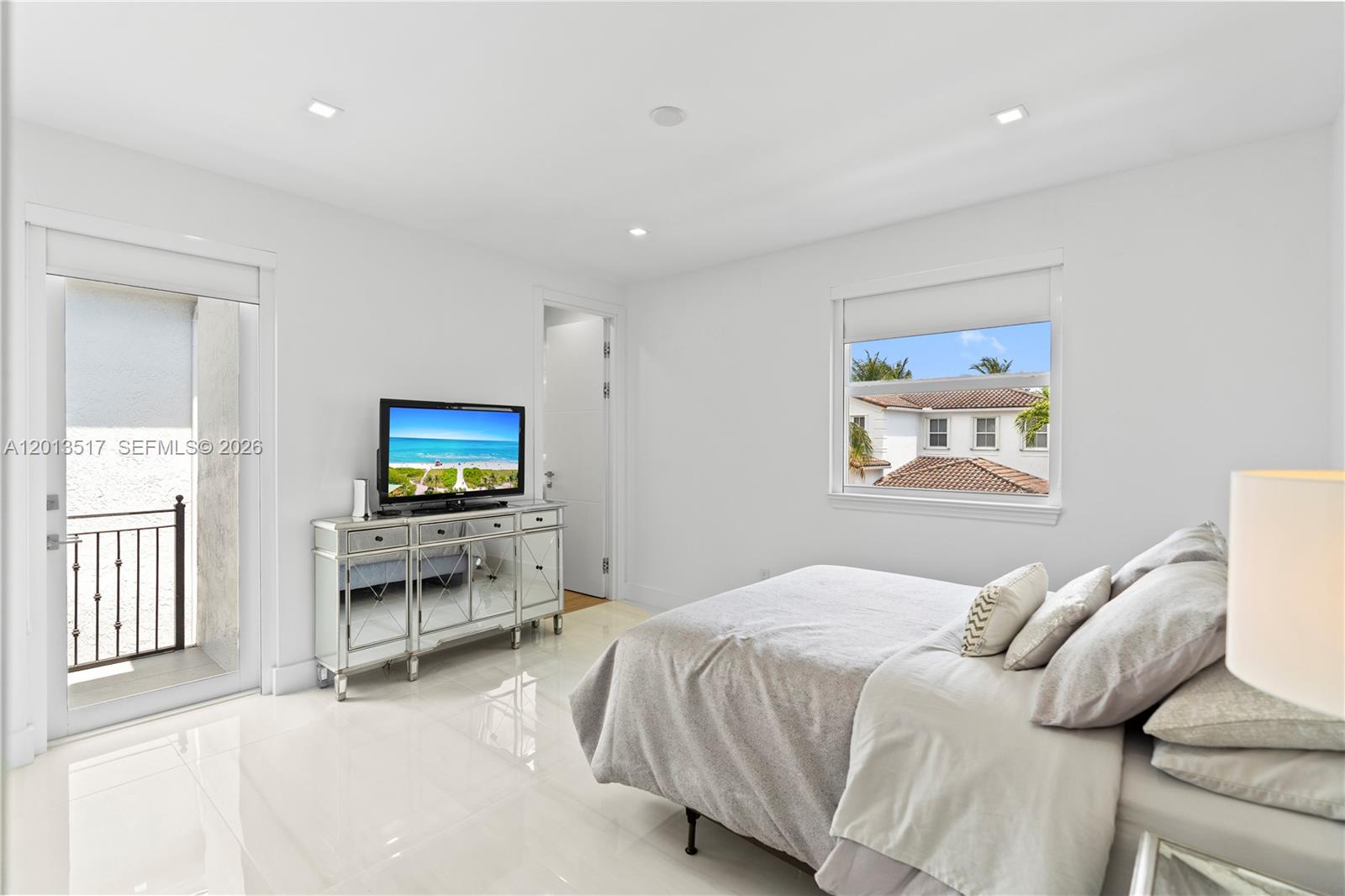 AVENTURA LAKES - PHASE II - Residential