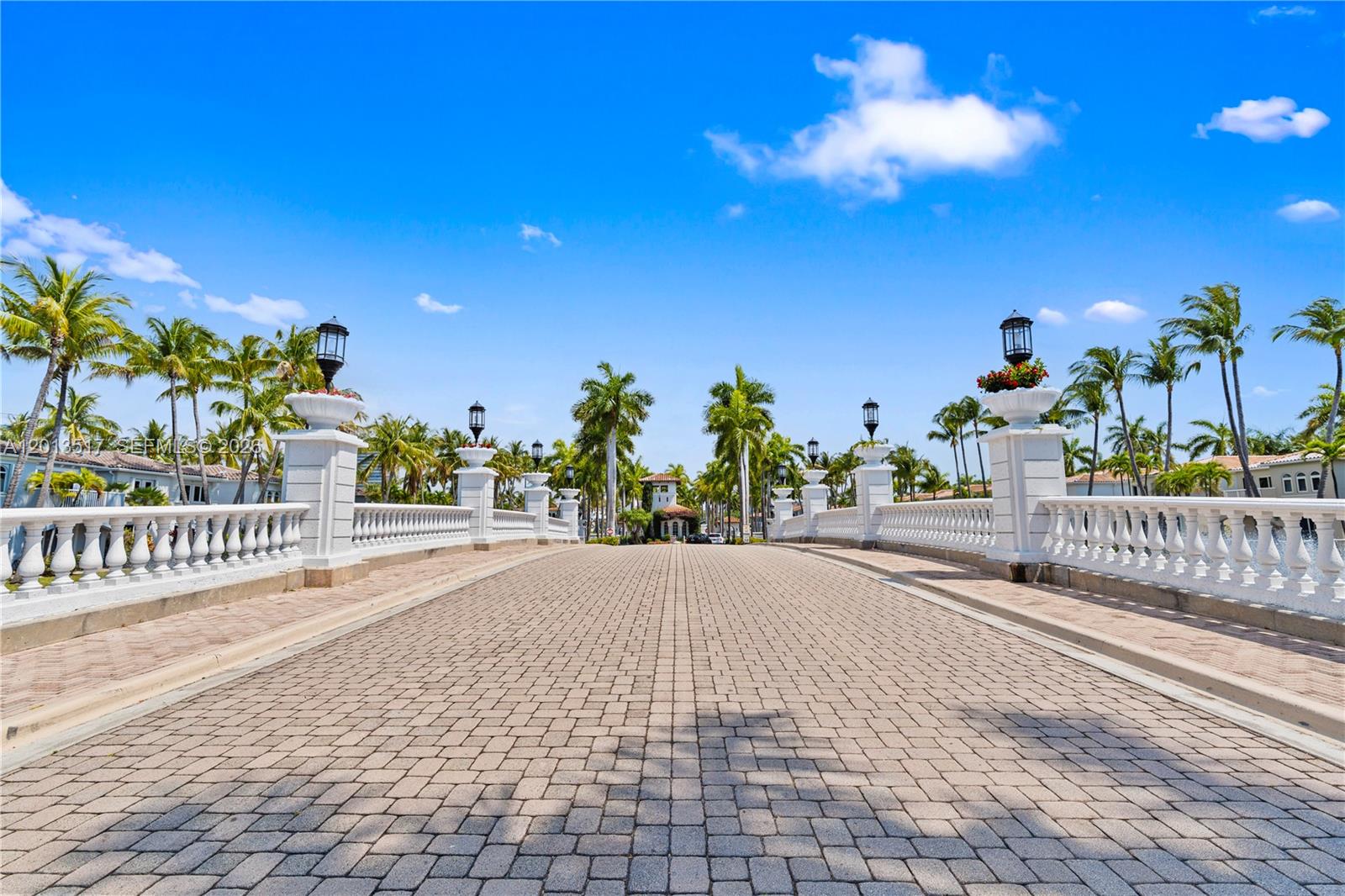 AVENTURA LAKES - PHASE II - Residential
