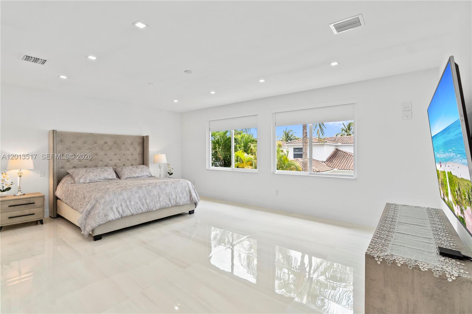 AVENTURA LAKES - PHASE II - Residential