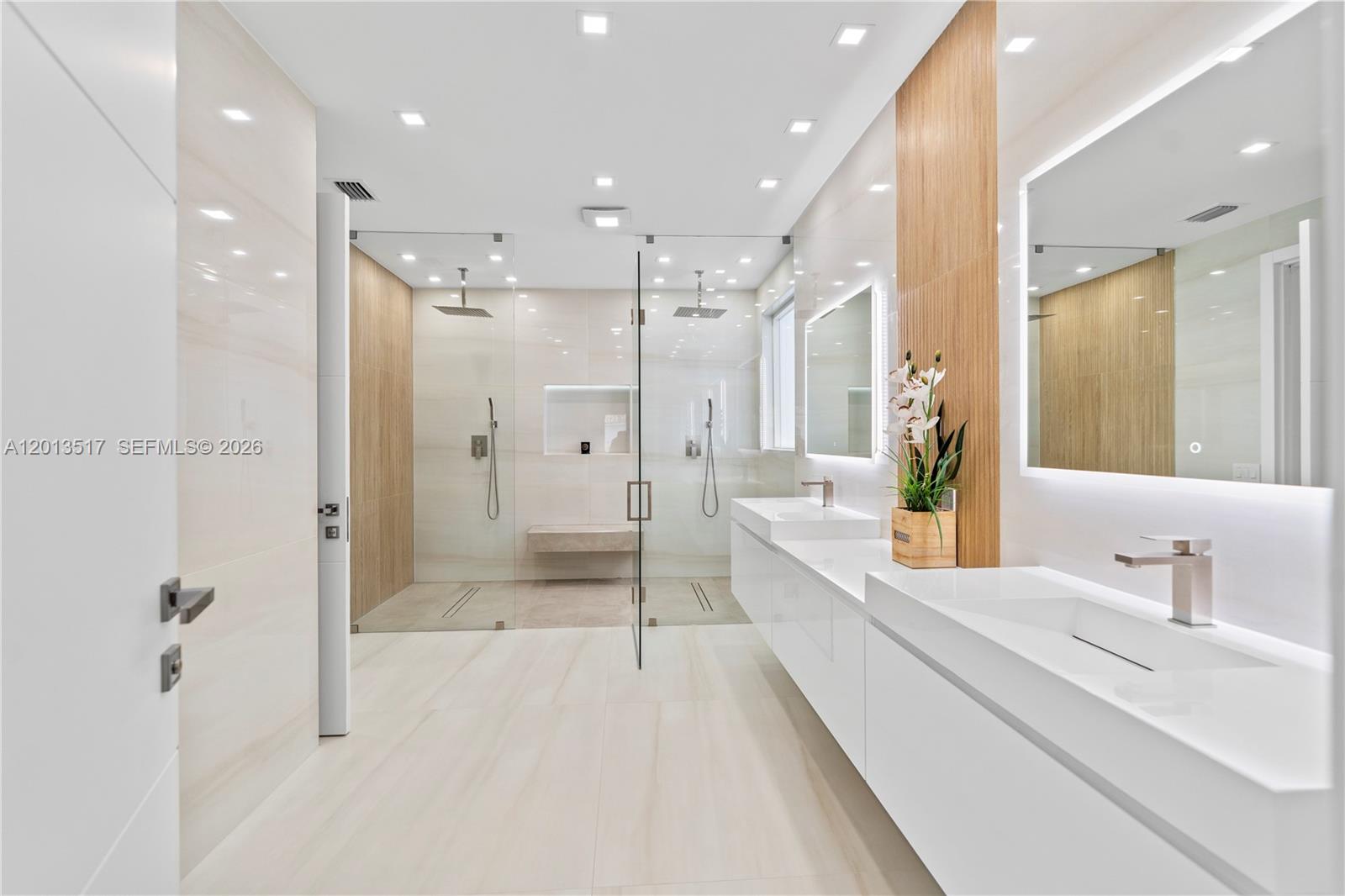 AVENTURA LAKES - PHASE II - Residential