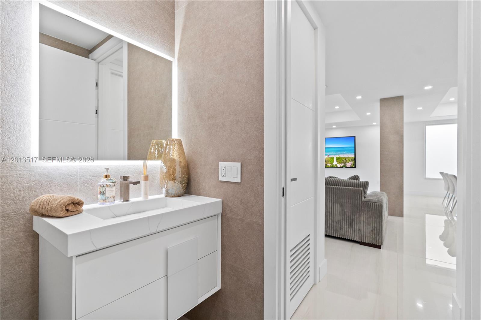 AVENTURA LAKES - PHASE II - Residential