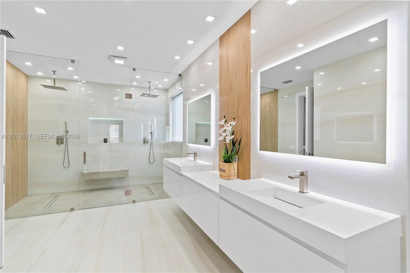 AVENTURA LAKES - PHASE II - Residential