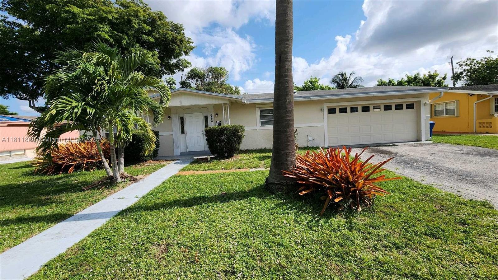 Property for Sale at 6221 Nw 17th St, Sunrise, Miami-Dade County, Florida - Bedrooms: 4 
Bathrooms: 2  - $508,000