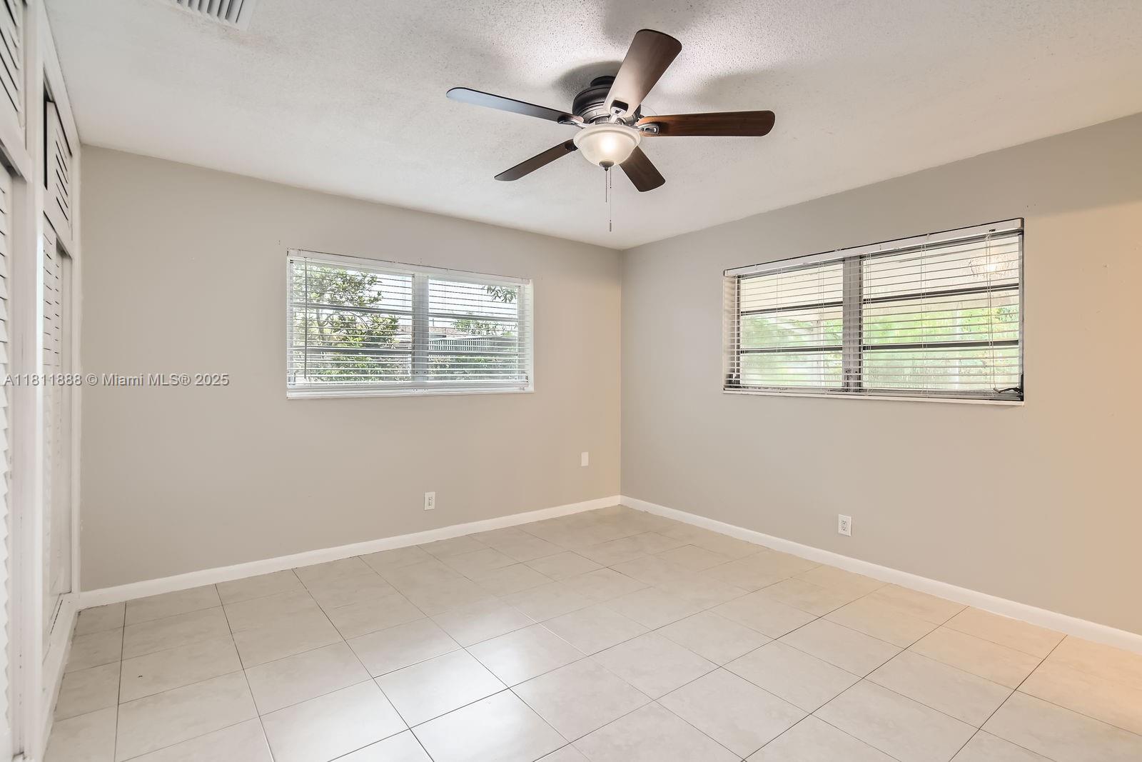 SUNRISE GOLF VILLAGE SEC - Residential