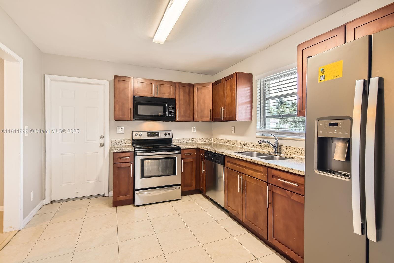 SUNRISE GOLF VILLAGE SEC - Residential