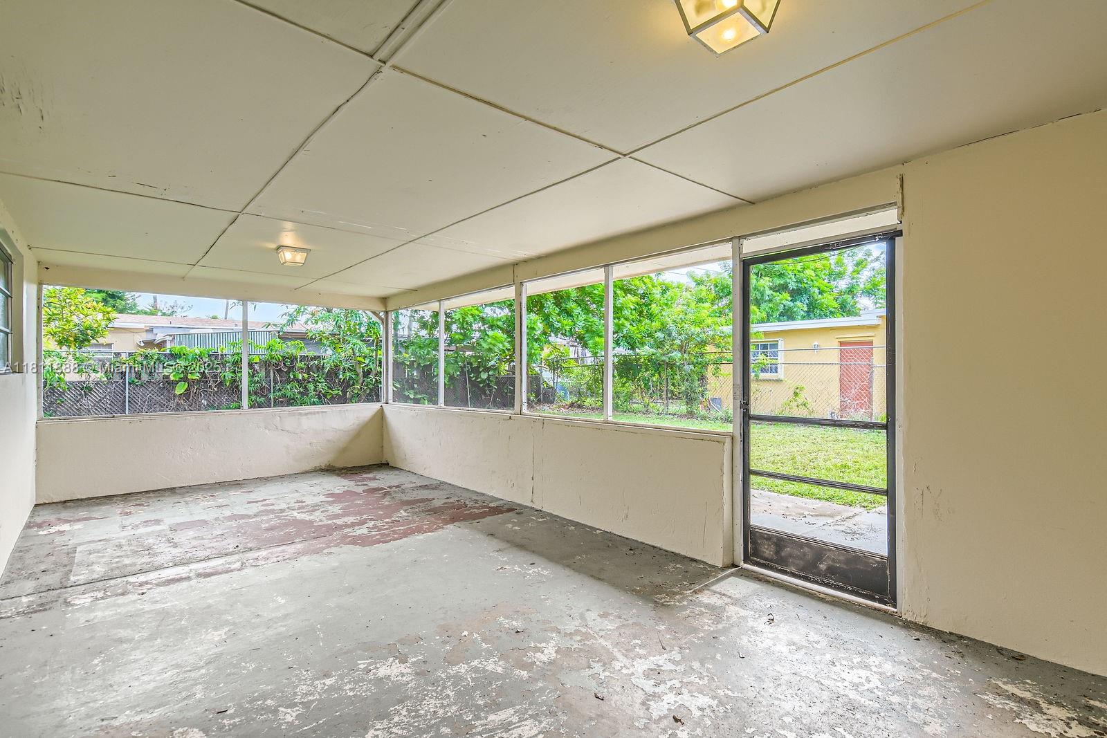 SUNRISE GOLF VILLAGE SEC - Residential