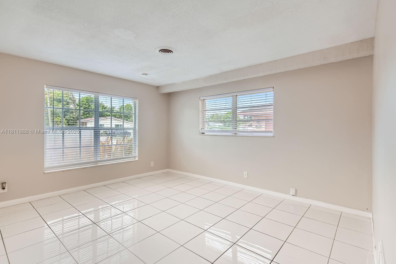 SUNRISE GOLF VILLAGE SEC - Residential