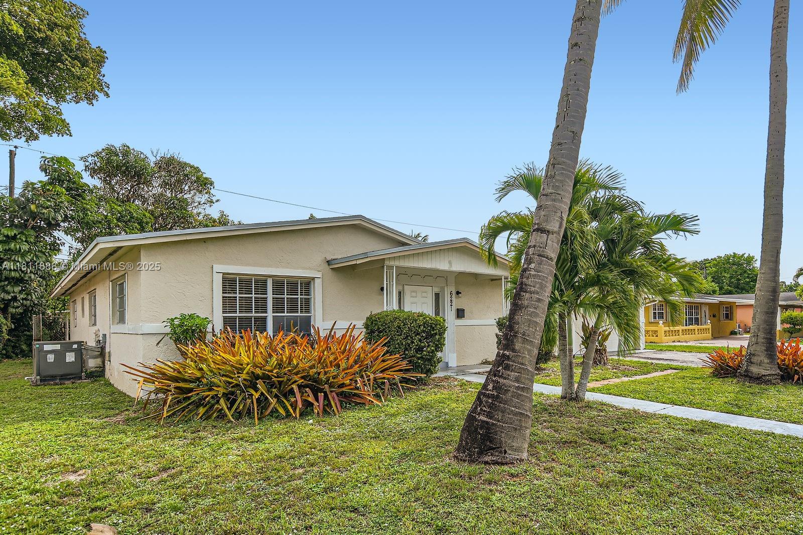 SUNRISE GOLF VILLAGE SEC - Residential