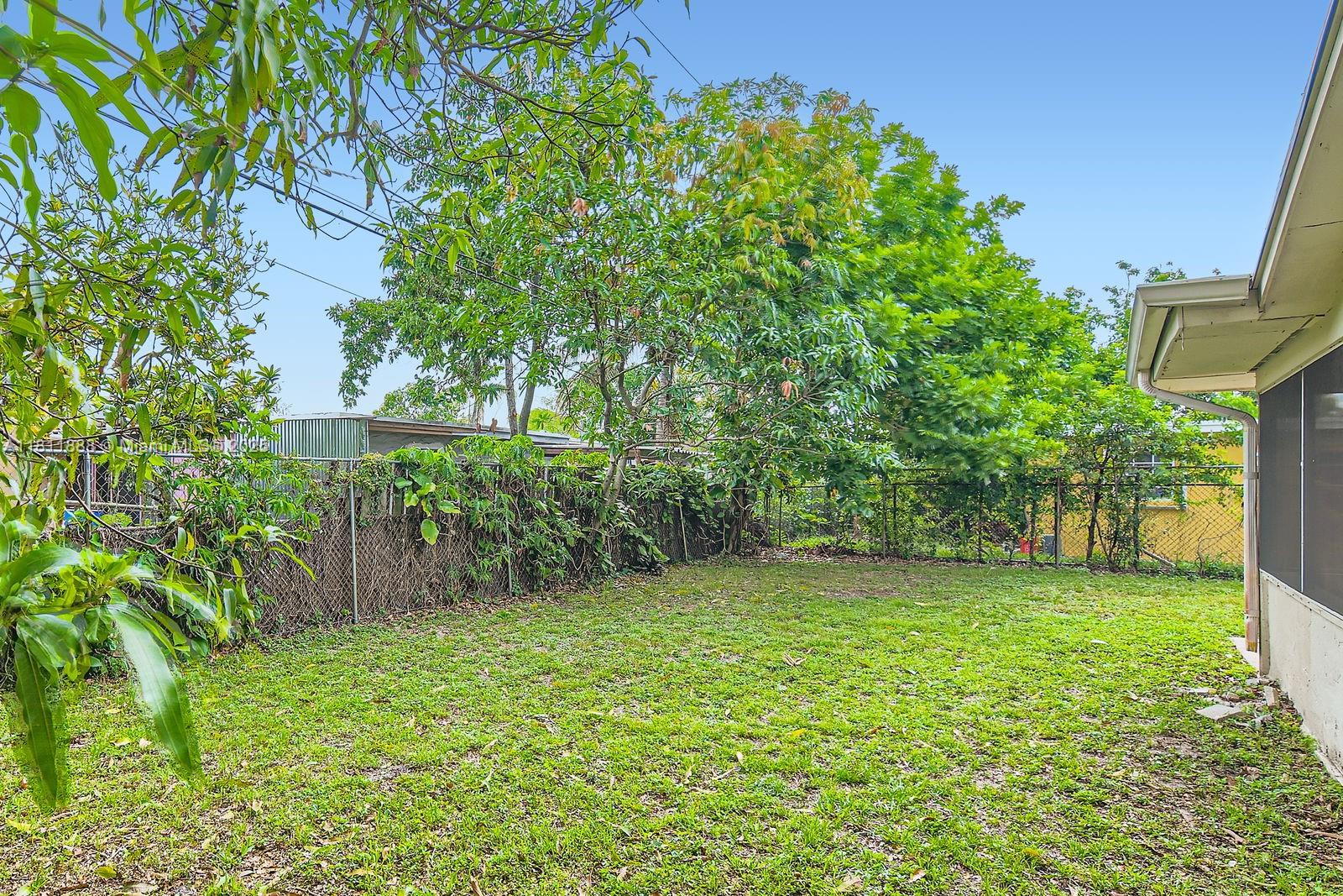 SUNRISE GOLF VILLAGE SEC - Residential