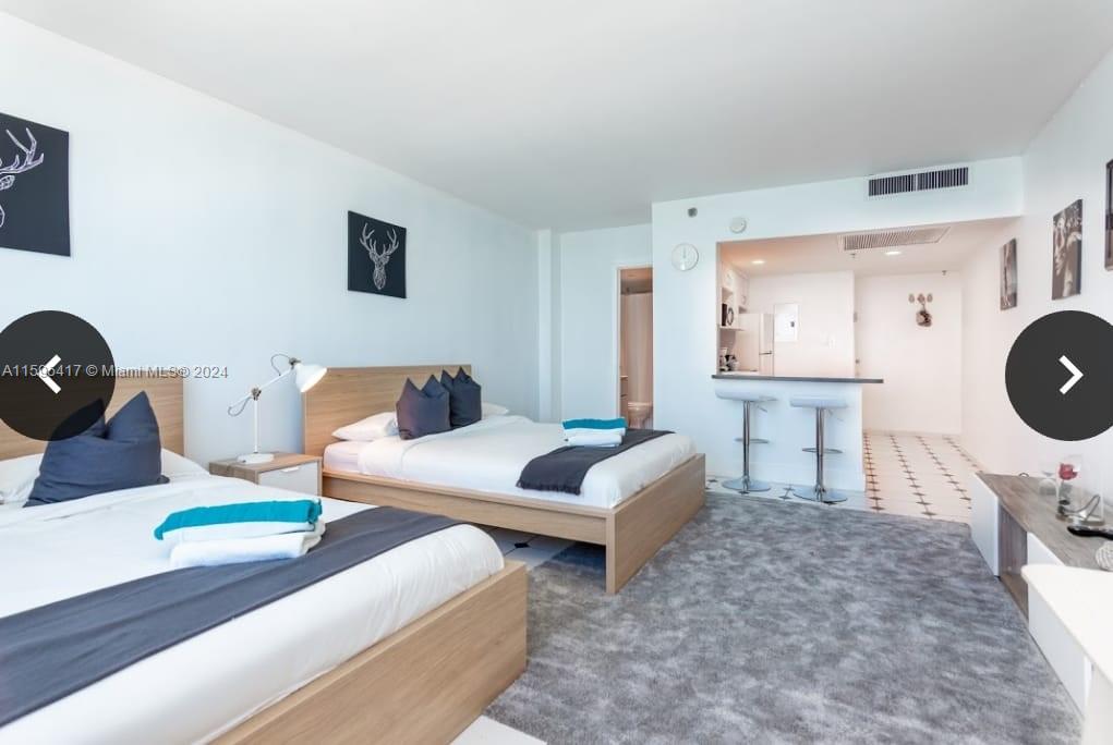 5445 Collins Ave 1135